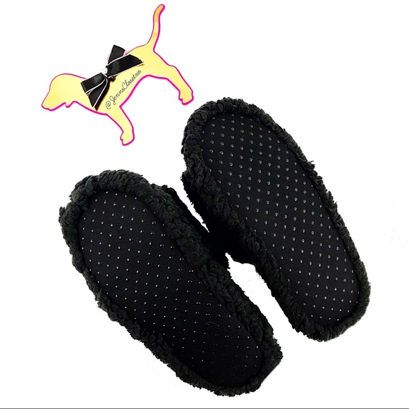 •Victoria’s Secret PINK• Sherpa Slippers - Picture 3 of 3